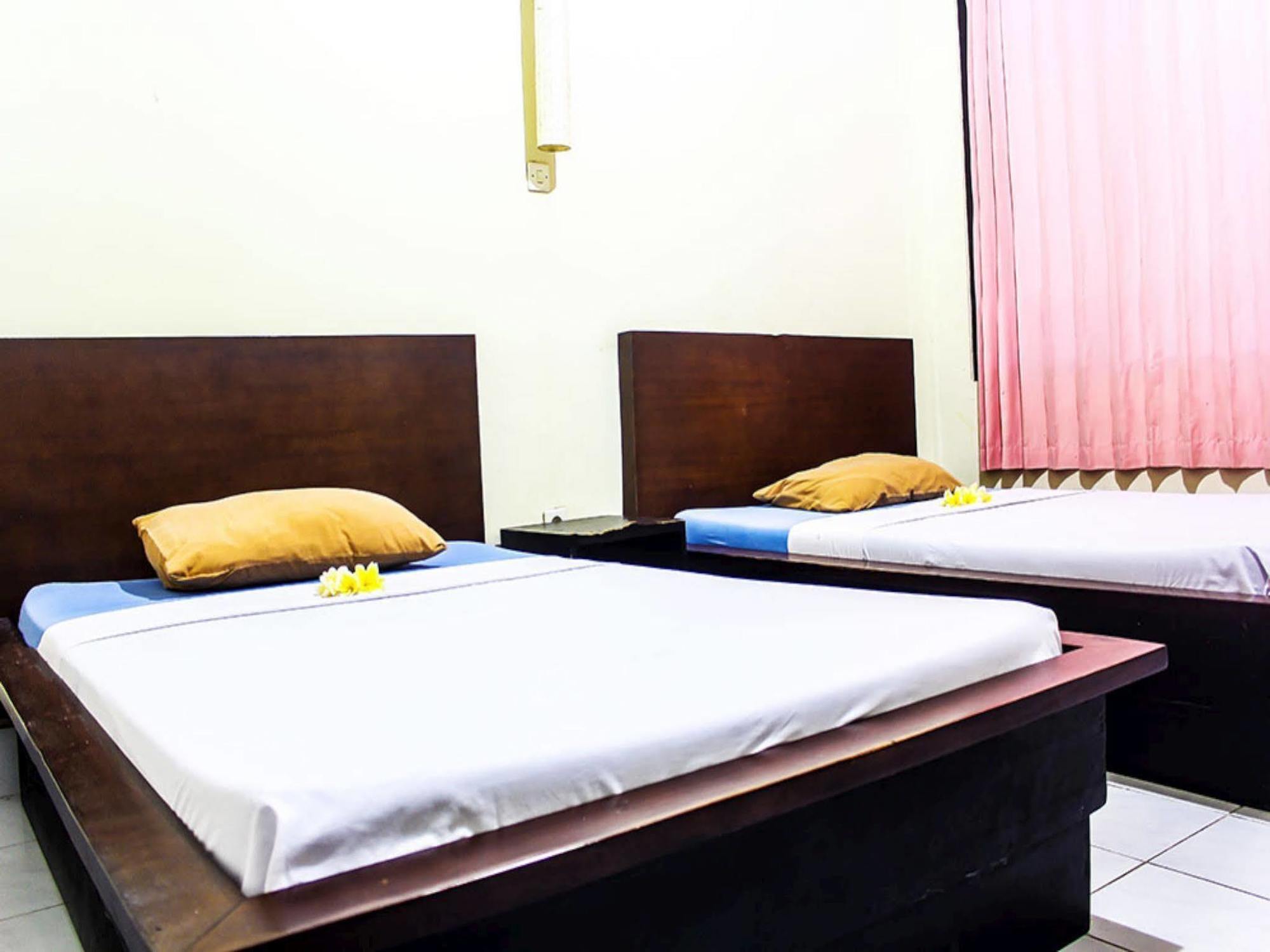 Budhi Beach Inn Кута Экстерьер фото