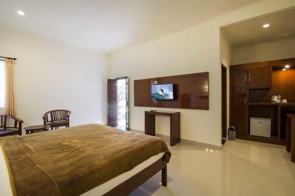 Budhi Beach Inn Кута Экстерьер фото